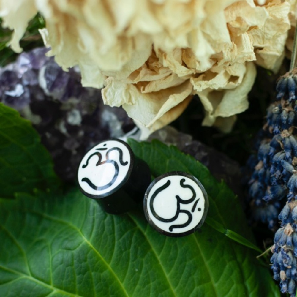 Black Acrylic OM Symbol Plugs